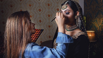 quick glam makeup